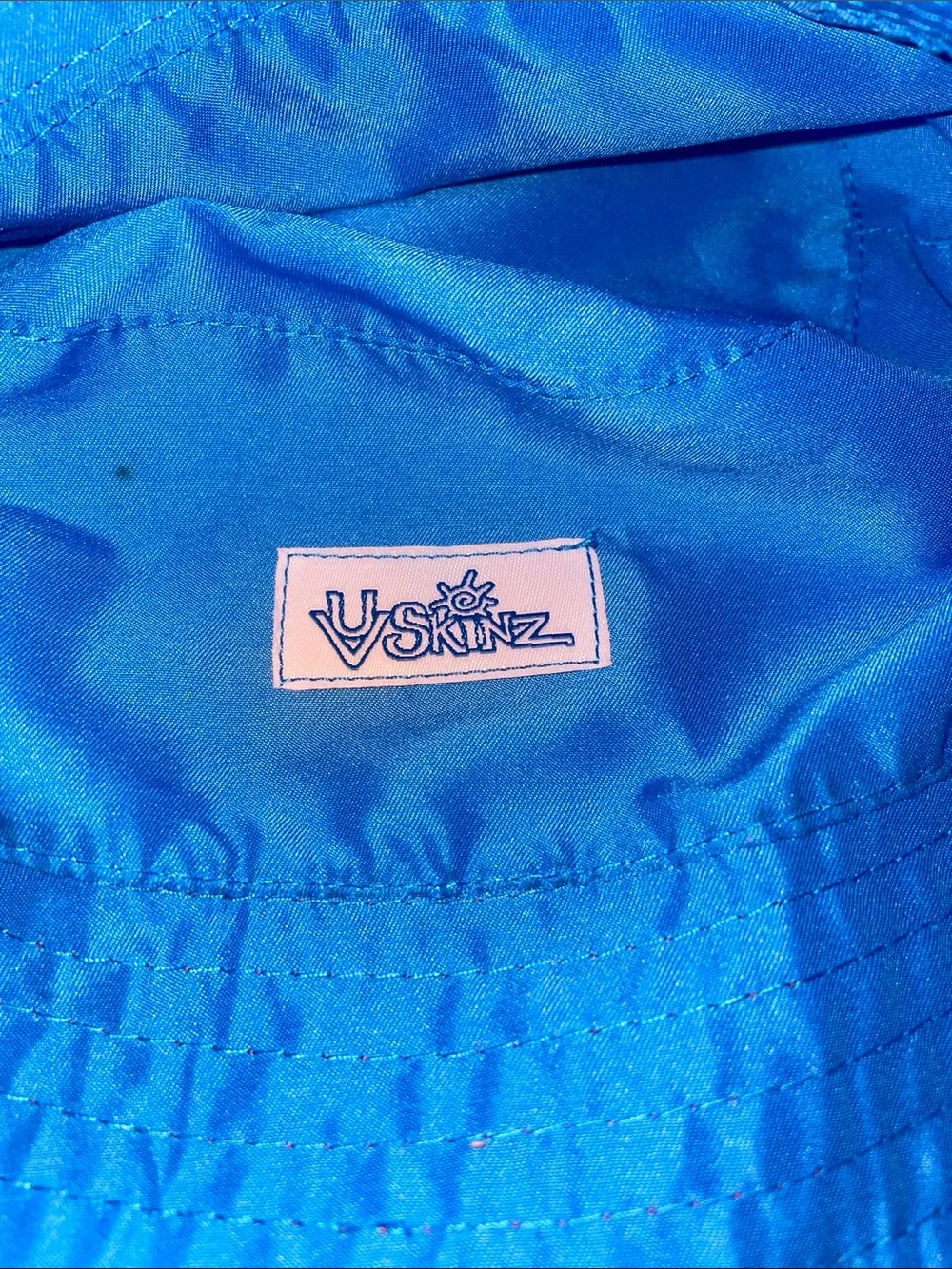 Super cute red, white & blue UV skinz sun bucket hat (youth)